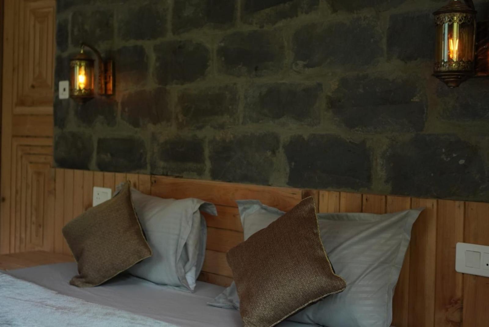 The Cozy Cabin, Jibhi Banjar Bagian luar foto