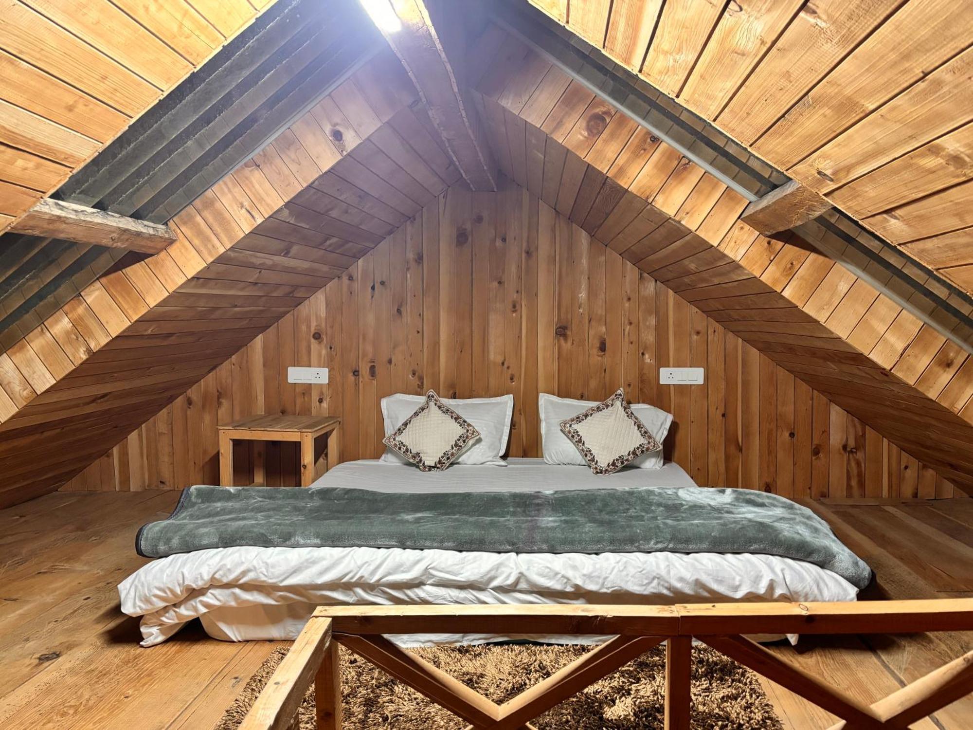The Cozy Cabin, Jibhi Banjar Bagian luar foto